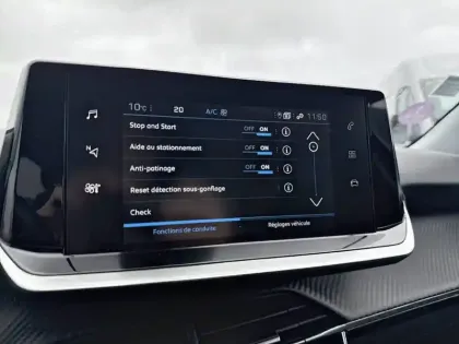 Photo 53 Peugeot 2008  PureTech 130 S&S EAT8