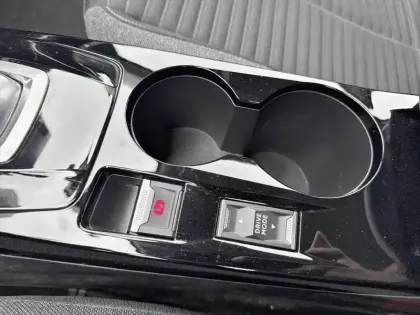 Photo 42 Peugeot 2008  PureTech 130 S&S EAT8