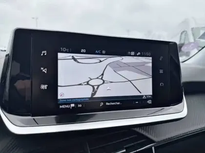 Photo 20 Peugeot 2008  PureTech 130 S&S EAT8