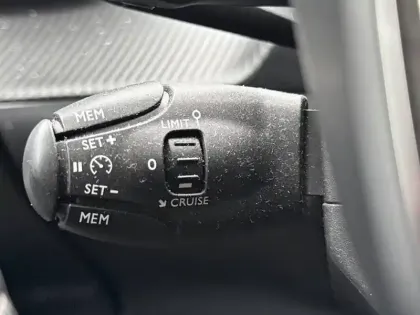 Photo 47 Peugeot 2008  PureTech 130 S&S EAT8