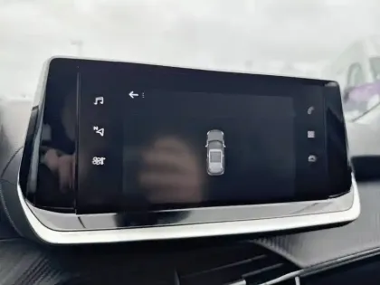 Photo 21 Peugeot 2008  PureTech 130 S&S EAT8