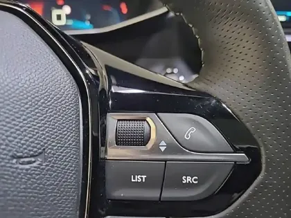 Photo 51 Peugeot 208 Gén. II Ph1 NG GT 5