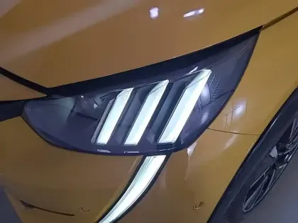 Photo 38 Peugeot 208 Gén. II Ph1 NG GT 5