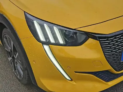 Photo 15 Peugeot 208  BlueHDi 100 S&S BVM6