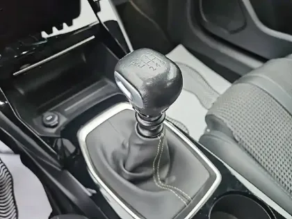 Photo 13 Peugeot 208  BlueHDi 100 S&S BVM6