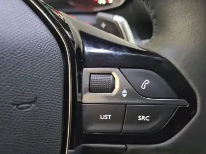 Photo 28 Peugeot 2008  PureTech 130 S&S EAT8