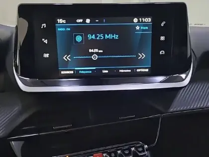 Photo 18 Peugeot 2008  PureTech 130 S&S EAT8