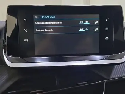 Photo 22 Peugeot 2008  PureTech 130 S&S EAT8