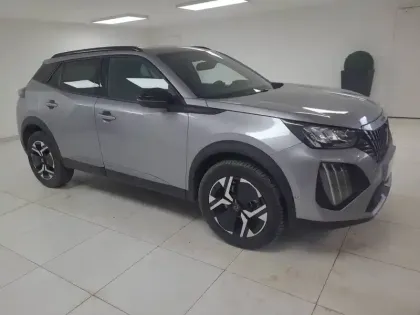 Photo 7 Peugeot 2008  Hybrid 145 e-DCS6