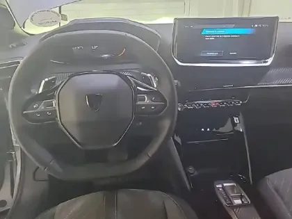 Photo 30 Peugeot 2008  Hybrid 145 e-DCS6