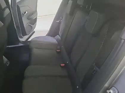 Photo 66 Peugeot 2008  Hybrid 145 e-DCS6