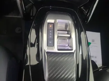 Photo 21 Peugeot 2008  Hybrid 145 e-DCS6