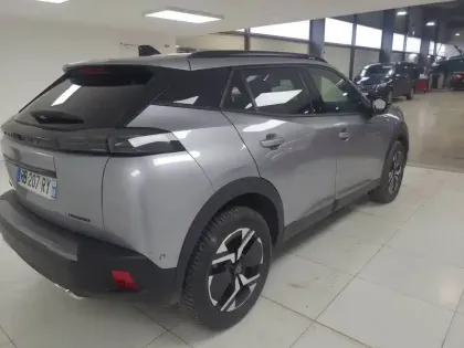 Photo 5 Peugeot 2008  Hybrid 145 e-DCS6