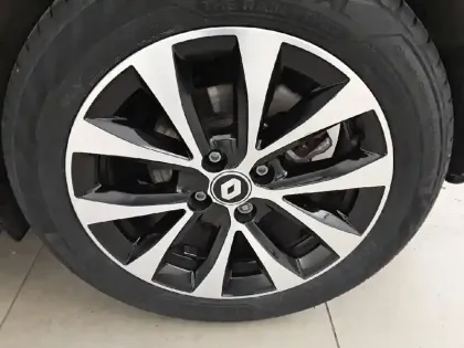 Photo 12 Renault Clio  E-Tech full hybrid 145