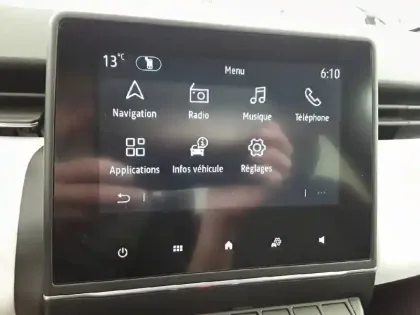 Photo 18 Renault Clio  E-Tech full hybrid 145