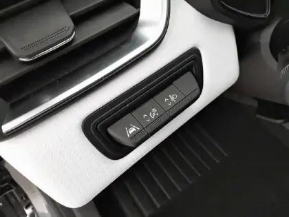 Photo 20 Renault Clio  E-Tech full hybrid 145