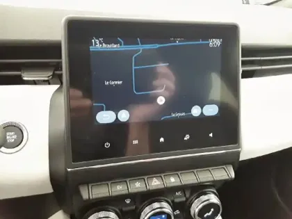 Photo 14 Renault Clio  E-Tech full hybrid 145