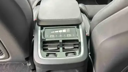 Photo 20 Volvo Xc90  Recharge T8 AWD 303+87 ch Geartronic 8 7pl