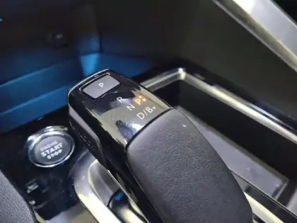 Photo 13 Peugeot 3008  Hybrid 225 e-EAT8