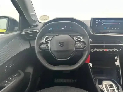 Photo 8 Peugeot 208  Hybrid 110 ch e-DCS6