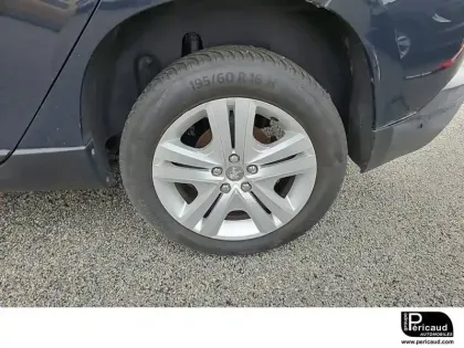 Photo 25 Peugeot 2008  BlueHDi 100ch S&S BVM5