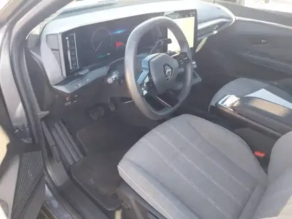 Photo 18 Renault Megane  E-Tech ER EV60 130ch super charge