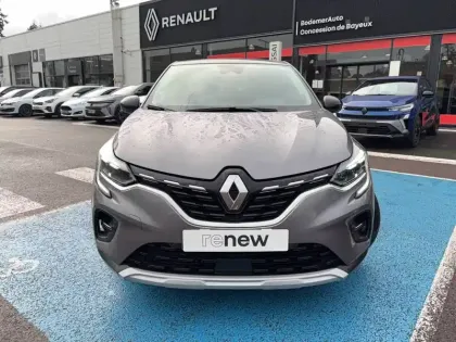 Photo 7 Renault Captur  E-Tech full hybrid 145