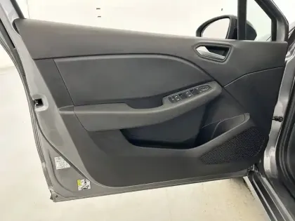 Photo 19 Renault Clio  E-Tech full hybrid 145 ch GSR2