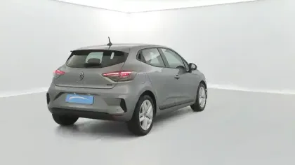 Photo 13 Renault Clio  E-Tech full hybrid 145 ch GSR2