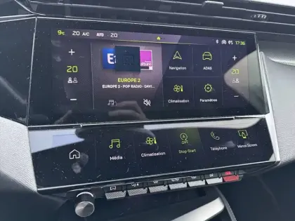 Photo 19 Peugeot 308  PureTech 130ch S&S EAT8