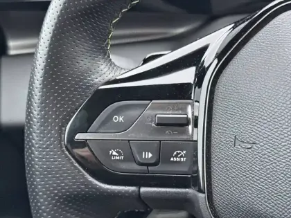 Photo 17 Peugeot 308  PureTech 130ch S&S EAT8