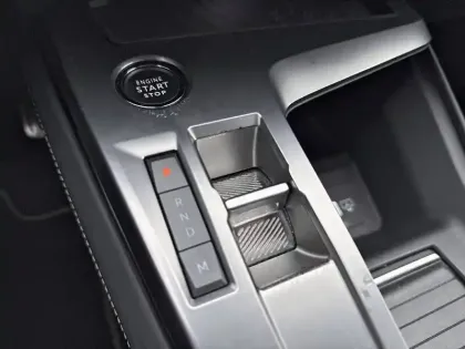 Photo 13 Peugeot 308  PureTech 130ch S&S EAT8