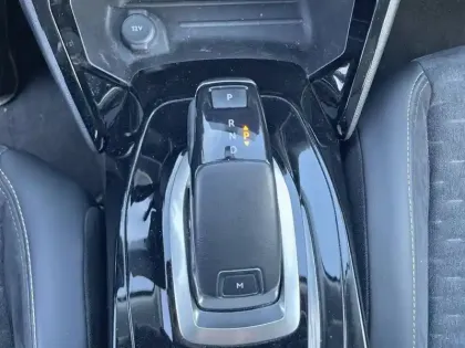 Photo 13 Peugeot 2008  PureTech 130 S&S EAT8