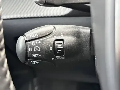 Photo 18 Peugeot 2008  PureTech 130 S&S EAT8