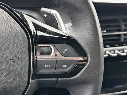 Photo 14 Peugeot 2008  PureTech 130 S&S EAT8