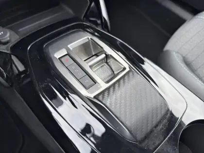 Photo 13 Peugeot 2008  PureTech 130 S&S EAT8