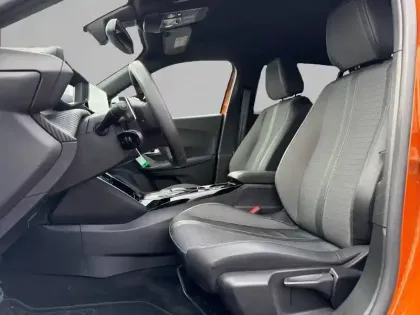 Photo 10 Peugeot 2008  PureTech 130 S&S EAT8