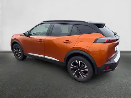 Photo 6 Peugeot 2008  PureTech 130 S&S EAT8