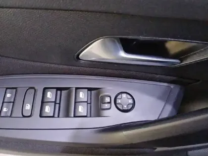 Photo 83 Peugeot 308  BlueHDi 130ch S&S EAT8