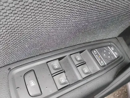 Photo 11 Renault Kangoo Gén. III (KFK) Ph1 NG Techno 5