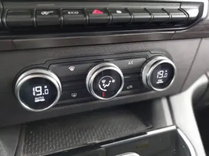 Photo 18 Renault Kangoo Gén. III (KFK) Ph1 NG Techno 5