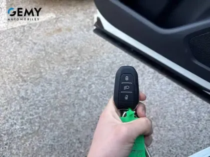 Photo 33 Peugeot 2008  PureTech 130 S&S EAT8