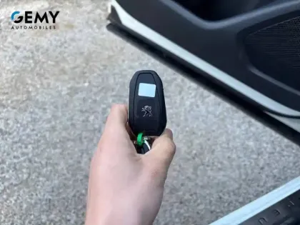 Photo 34 Peugeot 2008  PureTech 130 S&S EAT8