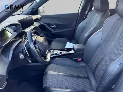 Photo 26 Peugeot 2008  PureTech 130 S&S EAT8