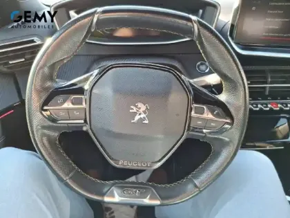 Photo 12 Peugeot 2008  PureTech 130 S&S BVM6