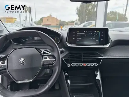 Photo 7 Peugeot 208  Electrique 50 kWh 136ch