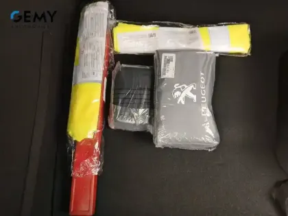 Photo 21 Peugeot 208  Electrique 50 kWh 136ch