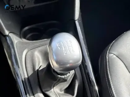 Photo 81 Peugeot 2008  1.6 BlueHDi 120ch S&S BVM6