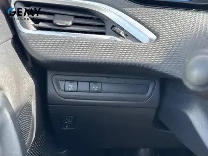 Photo 19 Peugeot 2008  1.6 BlueHDi 120ch S&S BVM6