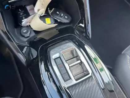 Photo 40 Peugeot 2008 Gén. I Ph2 Allure 5